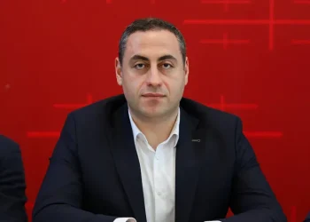 “ვიბარებ რუსთაველზე, ქართველ ხალხთან და მოვიდეს!”- რას წერს გიორგი ვაშაძე?