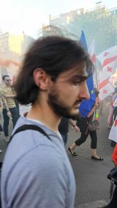 ევროპის დღისადმი მიძღვნილი მარში მიმდინარეობს - "მეტრონომის" ფოტოკოლაჟი