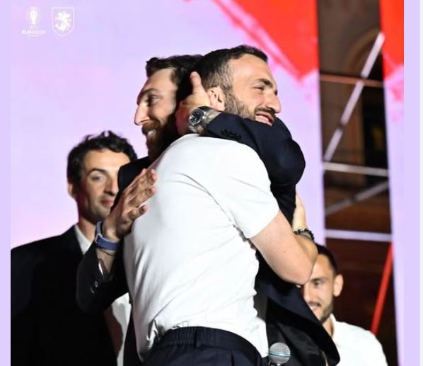 გურამ კაშიამ და ნიკა კვეკვესკირმა საქართველოს ფეხბურთის ფედერაციას თხოვნით მიმართეს