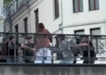 ევროპული მარშის მონაწილეებზე, სავარაუდოდ, მიგზავნილმა ტიტუშკამ თავდასხმა სცადა