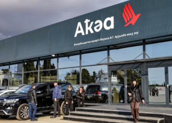 მოსკოვის აეროპორტში რიგებია, ნიჟნი ნოვგოროდი-სოხუმის რეისი გაუქმდა – რა ვითარებაა რუსეთში?