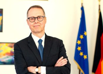 „რის საფუძველზე გაავრცელეთ ეს დეზინფორმაცია? გიწვევთ, რომ დაამტკიცოთ…” – გერმანიის ელჩი ტელეკომპანია „იმედს“ მიმართავს