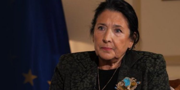 “იწყება პირდაპირი პოლიტიკური თავდასხმა ლიდერებზე… სამარცხვინო არის ეს ოცნებისთვის”- სალომე ზურაბიშვილი