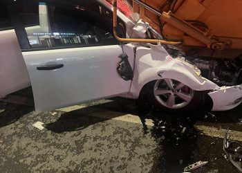 ავარია წერეთელზე – მსუბუქი ავტომობილი დასუფთავების სამსახურის მანქანას დაეჯახა