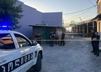 მოკლულია შუა ხნის კაცი – რას ამბობენ ადგილობრივები კაბალში მომხდარ მკვლელობაზე