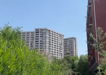 🎥”აქ ცხოვრება უკვე გაუსაძლისია”- საგანგაშო ამბავი გლდანში – ადგილობრივები დახმარებას ითხოვენ