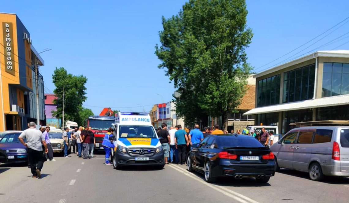 ავტოსაგზაო შემთხვევა ქუთაისში – მძღოლი ადგილიდან მიიმალა
