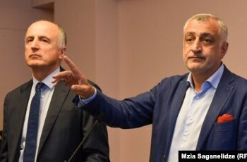 მამუკა ხაზარაძე და ბადრი ჯაფარიძე დააკავეს