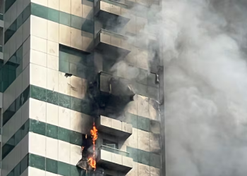 „ევაკუირებულია 4 000-მდე ადამიანი…“ – დუბაიში, 67-სართულიან ცათამბრჯენში ცეცხლი გაჩნდა