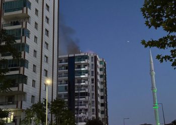 თურქეთში, მრავალსართულიან სახლში ხანძრის შედეგად ერთი ოჯახის 4 წევრი დაიღუპა