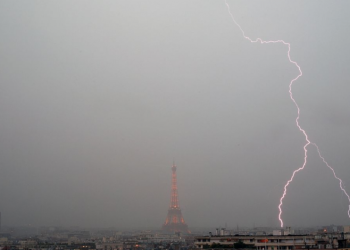 “ერთი დაღუპული 12 წლის ბიჭია…“ – საფრანგეთში უამინდობას მსხვერპლი მოჰყვა