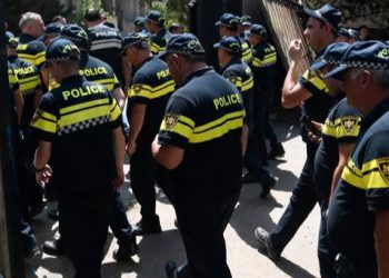 „აფრიკის“ დასახლებაში 3 ადამიანი დააკავეს – რა ხდება ადგილზე