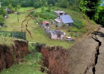 „მეწყერი დღითიდღე ძლიერდება, 30-მა ოჯახმა სახლები დატოვა…“ – რა ვითარებაა ხარაგაულში?