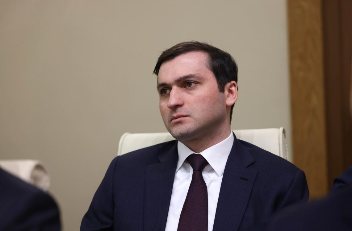 “თორნიკე რიჟვაძის ჯანმრთელობის მდგომარეობა მძიმეა” – რას აცხადებენ პირველ საუნივერსიტეტო კლინიკაში “მეტრონომთან”