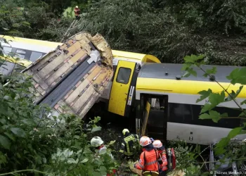 გერმანიაში, სამგზავრო მატარებელი ლიანდაგიდან გადავიდა – არის მხვერპლი