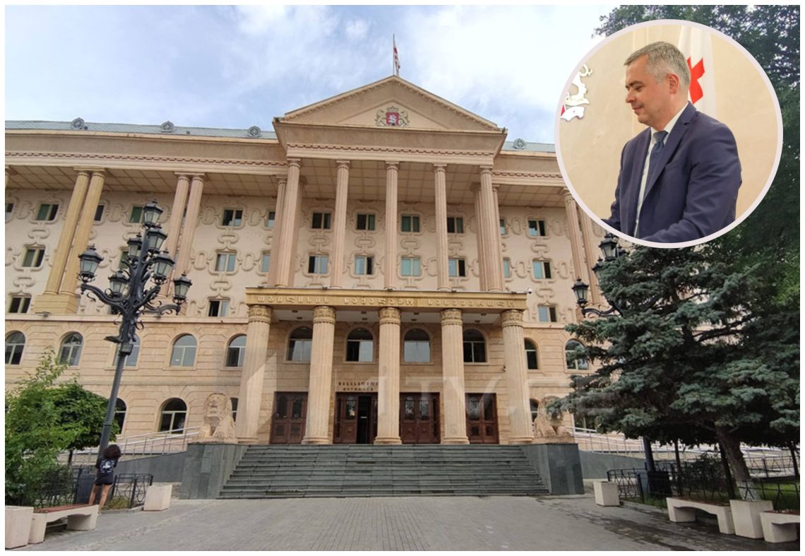 “ბრალდებას გავეცანი, მაგრამ არ ვეთანხმები” – რას აცხადებს თავდაცვის მინისტრის ყოფილი მოადგილე სასამართლო პროცესზე