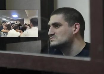 🎥 ხმაური და დაპირისპირება თბილისის საქალაქო სასამართლოში – 21 წლის გიორგი მინდაძე განაჩენის მოლოდინში