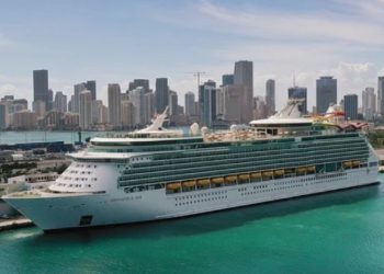 ძვირადღირებულ საკრუიზო გემზე 140 ადამიანი დაინფიცირდა – ჩაშლილი მოგზაურობის დეტალები
