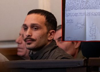 პატიმრობაში მყოფ ლუკა ჯაბუას 21 ივლისს 21 წელი შეუსრულდა – მას სახლთან ახლოს მისალოცი სტენსილი დაუხატეს