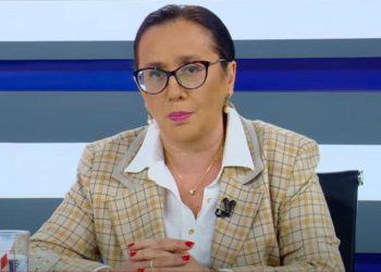 “არ დაუშვათ ავტომობილში ბავშვის დატოვება…“ – პედიატრის მიმართვა