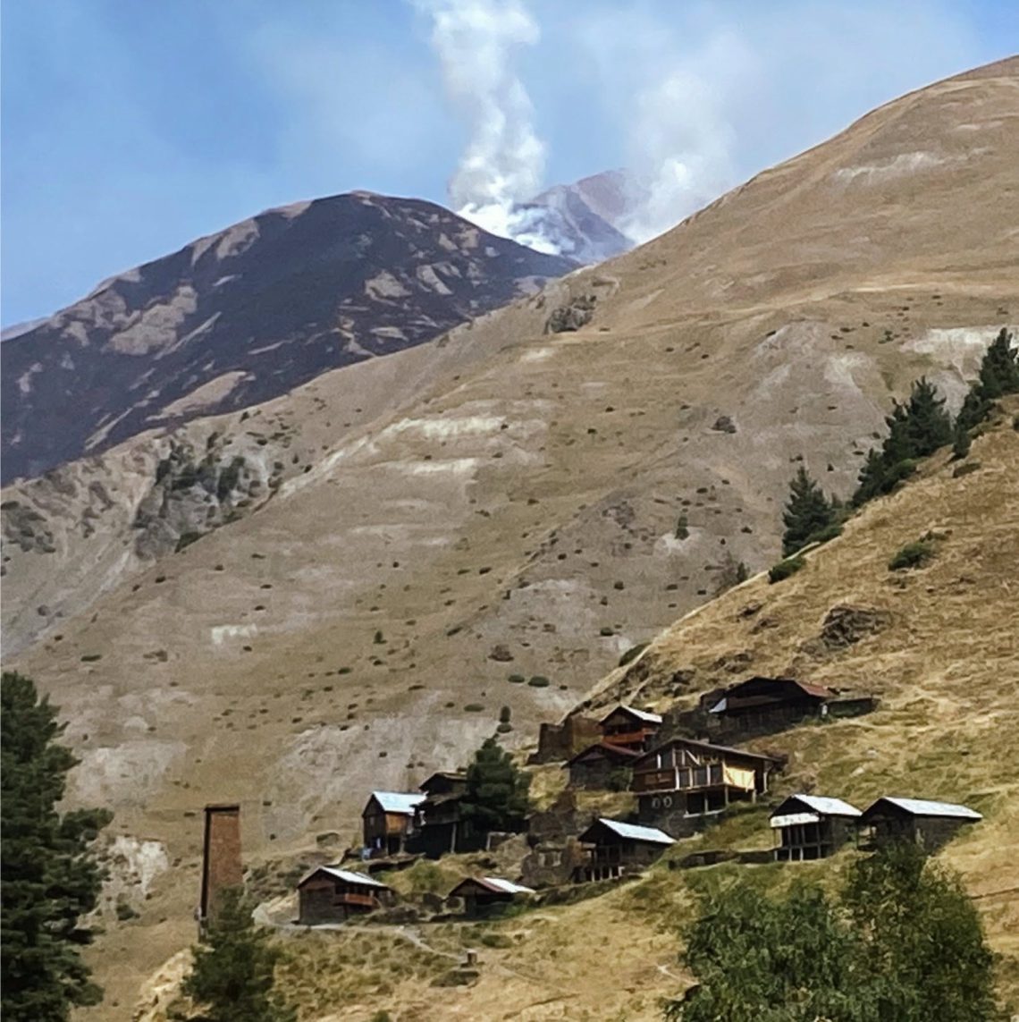 თუშეთში, წოვათის ხეობაში ხანძრის ჩაქრობას მეოთხე დღეა, ცდილობენ
