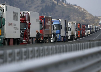 “გაუსაძლისი პირობები ქართველ მძღოლებს უცხოეთში სამუშაოს ძებნისკენ უბიძგებს” – სატრანსპორტო დერეფნის კვლევის ცენტრი