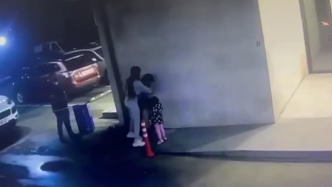 “უმოწყალოდ და გამეტებით ურტყამს 14 წლის მოზარდს” – შსს-მ არასრულწლოვანის მიმართ ძალადობის ფაქტზე გამოძიება დაიწყო