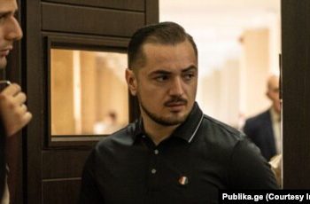 ყოფილი პოლიციელი, ირაკლი მუხათდგვერდელი ბრალს აღიარებს და საპროცესო შეთანხმების მოლოდინშია – „პუბლიკა”