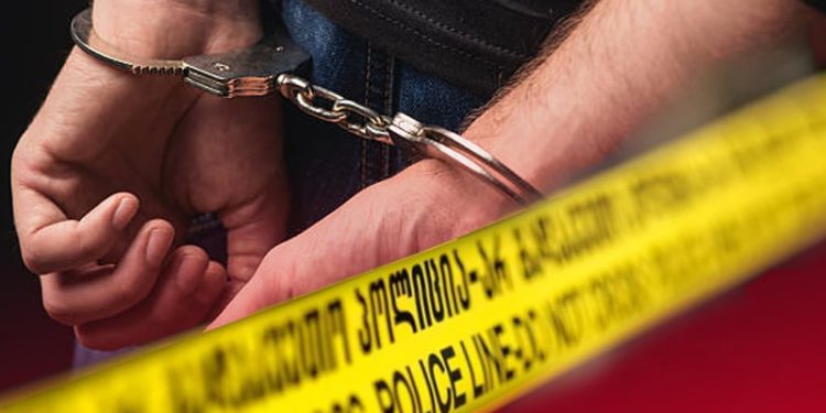 “კასპში, ყოფილი მეუღლის დაჭრისა და დაწვის მცდელობისთვის დაკავებული მამაკაცი დუმილის უფლებას იყენებს” – რა ახალი დეტალები ხდება ცნობილი