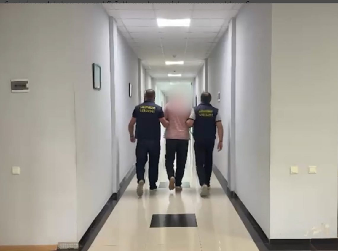 ქრთამის აღების ფაქტზე სურსათის ეროვნული საააგენტოს თანამშრომელი დააკავეს