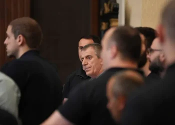 “ბატონო მოსამართლევ, 92 წლის თებერვალში 17 წლის ძმა დავკარგე, რომელსაც საქართველოს დროშა ეჭირა და ხალხს მოუძღოდა. ქართველმა ჯალათმა ესროლა ტყვია და დაიღუპა. ბევრი გმირი ჰყავს საქართველოს, მაგრამ მათ სახელებს “ოცნება” ლახავს” – გიორგი ტერიშვილი