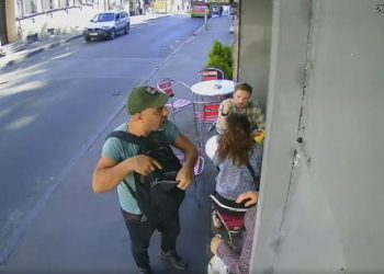 დააკავეს კაცი, რომელიც მოქალაქეს იარაღით ემუქრებოდა