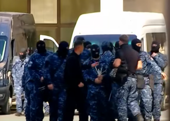 პარლამენტის შენობაში განსაკუთრებული მობილიზებაა – რა კადრები ვრცელდება ადგილიდან?