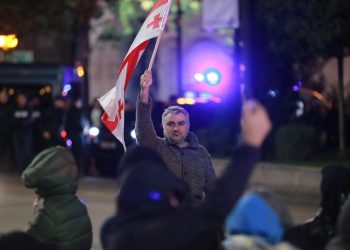 დააკავეს მწერალი ზვიად კვარაცხელია