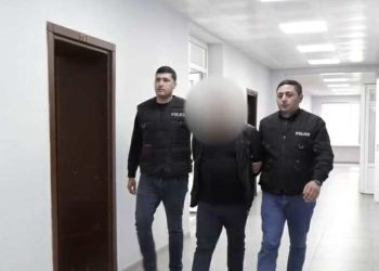 “მოტყუებით გააფორმებინეს ნასყიდობის ხელშეკრულებები და დაეუფლნენ მოქალაქეების თანხას” – შსს-მ თაღლითობის ბრალდებით 2 პირი დააკავა