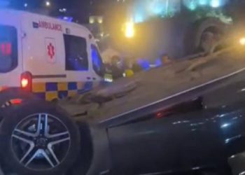 ავტოსაგზაო შემთხვევა თბილისში – რა კადრები ვრცელდება ადგილიდან