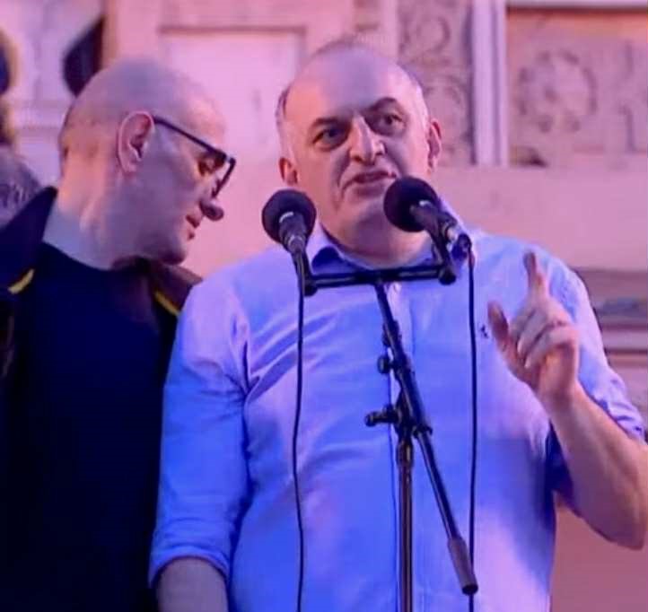 “ჩავიბარებთ პრეზიდენტის სასახლის გასაღებს! ეს ჩვენი პირველი ნაბიჯია” – მურთაზ ზოდელავა