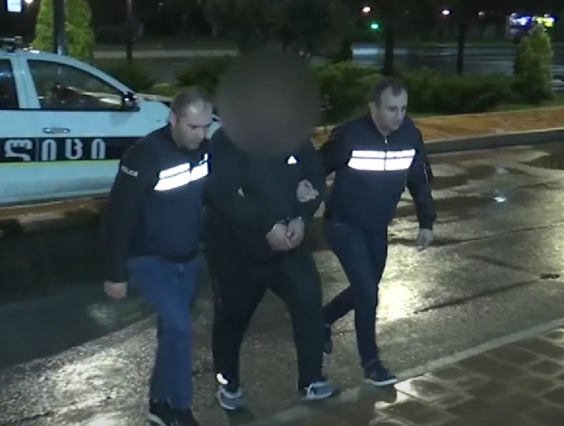 ” მოქალაქეს ფიზიკურად გაუსწორდნენ და ცივი იარაღით დაზიანებები მიაყენეს” – შსს-მ რუსთავში 2 პირი დააკავა