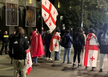 უწყვეტი პროტესტის 334-ე დღე – რუსთაველის გამზირი დღესაც გადაიკეტა