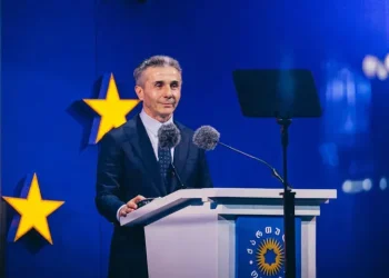 “როგორ შეიძლება 80 პროცენტი პარტიას მხარს უჭერდეს და 10 ათასმა კაცმა გადატრიალება მოახდინოს? წარმოუდგენელია!” – ბიძინა ივანიშვილი