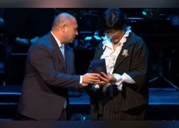 მასწავლებლის ეროვნული პრემია და ფულადი ჯილდო 10 000 ლარი 10 პედაგოგს გადაეცა