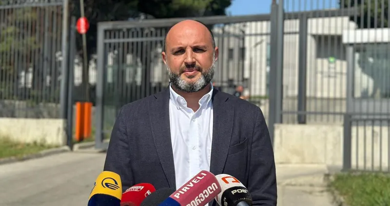 “მედავებიან კონსტიტუციურ დამხობას. თუ ვინმემ თავზე დაიმხო კონსტიტუცია, ეს ბიძინა ივანიშვილია” – ირაკლი ნადირაძე