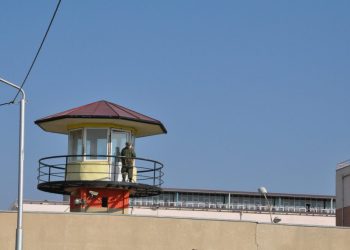 “ცხედარი მისივე ავტოფარეხში გამთენიისას იპოვეს” – რა დეტალები ხდება ცნობილი ციხის ყოფილი უფროსის გარდაცვალებასთან დაკავშირებით