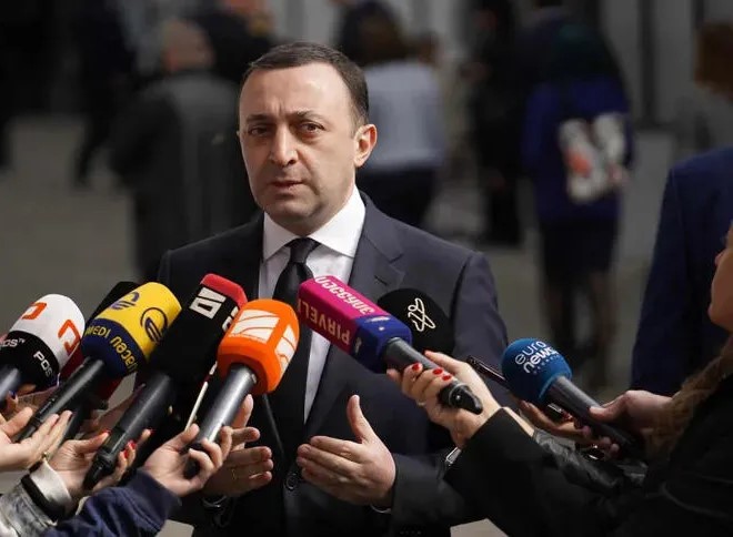 “არავის წინააღმდეგ არ მიმიცია ჩვენება” – რა განაცხადა ირაკლი ღარიბაშვილმა სასამართლო სხდომიდან გამოსვლის შემდეგ