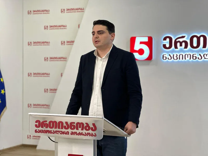 “ქოცებსაც კი არ უკადრიათ ის რაც თქვენ დღეს მაკადრეთ” – რას წერს ლევან სანიკიძე