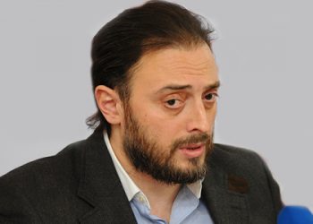 ლევან ვასაძე განცხადებას ავრცელებს