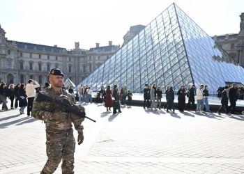 რა ახალი დეტალები ხდება ცნობილი ლუვრის ძარცვის საქმეზე?