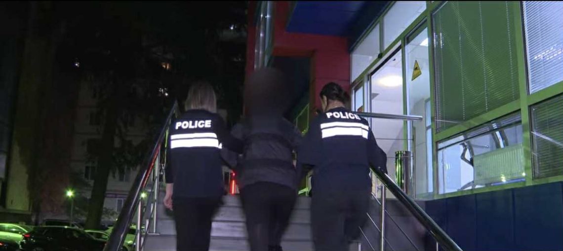 პოლიციამ ჯგუფური ძალადობის ორგანიზებისა და მასში მონაწილეობის ბრალდებით მანანა გიორგობიანი დააკავა