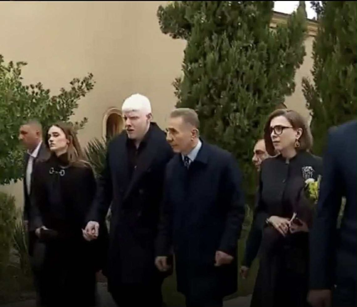 ბიძინა ივანიშვილი ოჯახთან ერთად ლაშა ბასლანძის პანაშვიდზე მივიდა