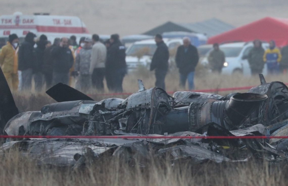 მაშველებმა თურქული თვითმფრინავის ავიაკატასტროფის ადგილას მე-19 ცხედარი იპოვეს